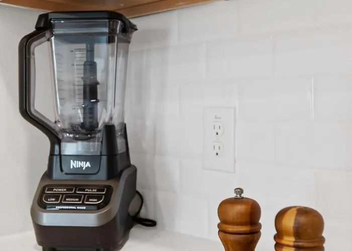 The Corbin 1301 - The Cornell Apartment